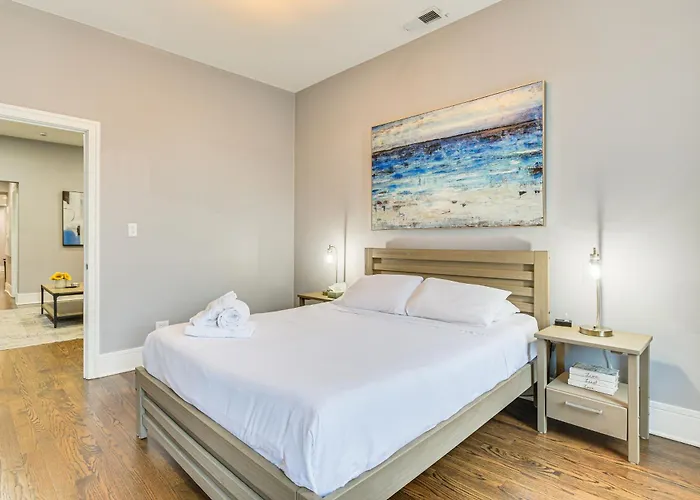 5 Mi To Dtwn: Ukrainian Village Apartment! * Chicago