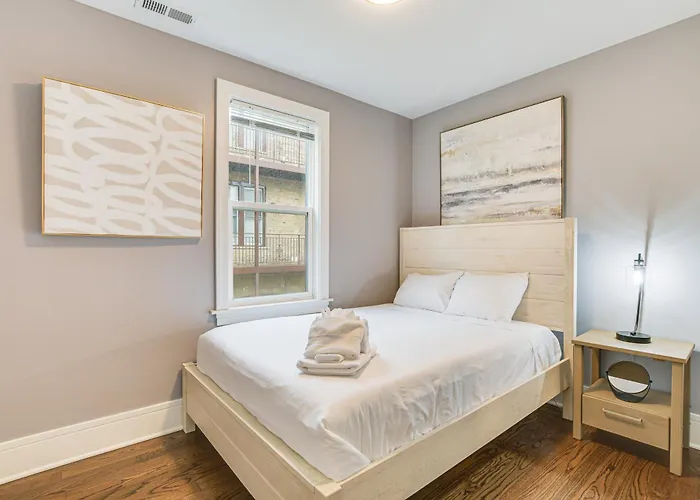 5 Mi To Dtwn: Ukrainian Village Apartment! Apartment *