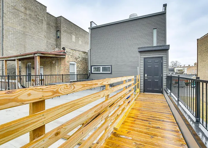 5 Mi To Dtwn: Ukrainian Village Apartment! Apartment